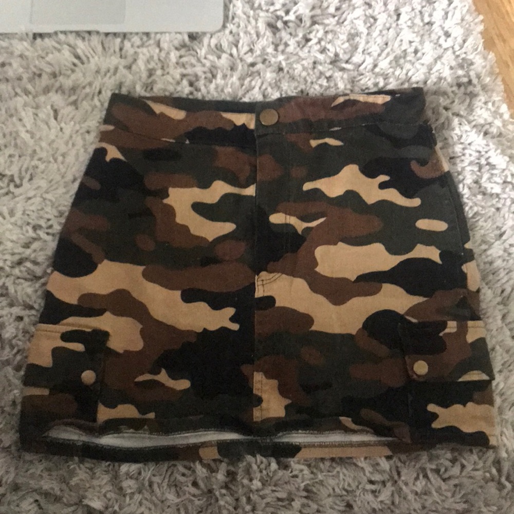 Camo Forever 21 mini skirt